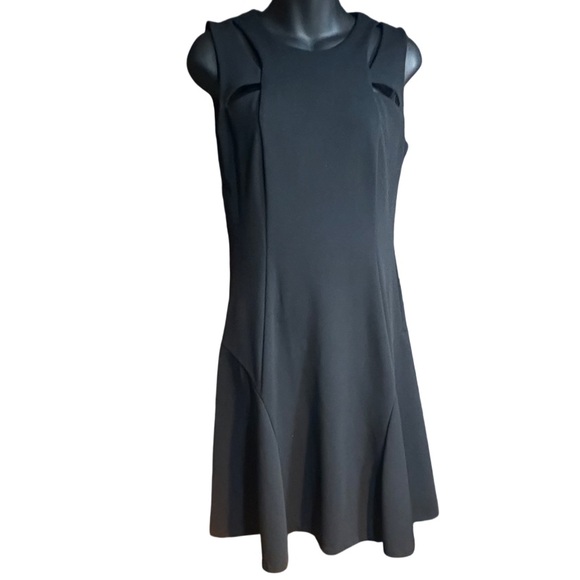 Ivanka Trump Dresses & Skirts - Ivanka Trump sleeveless fit-and-flare dress in black cut outs size 4 black